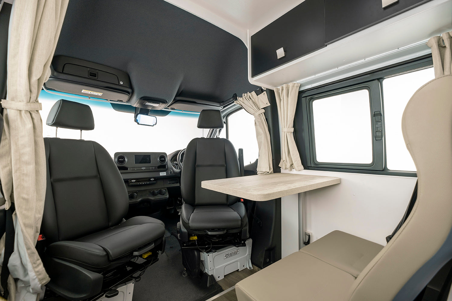 WINNEBAGO BONDI 4S