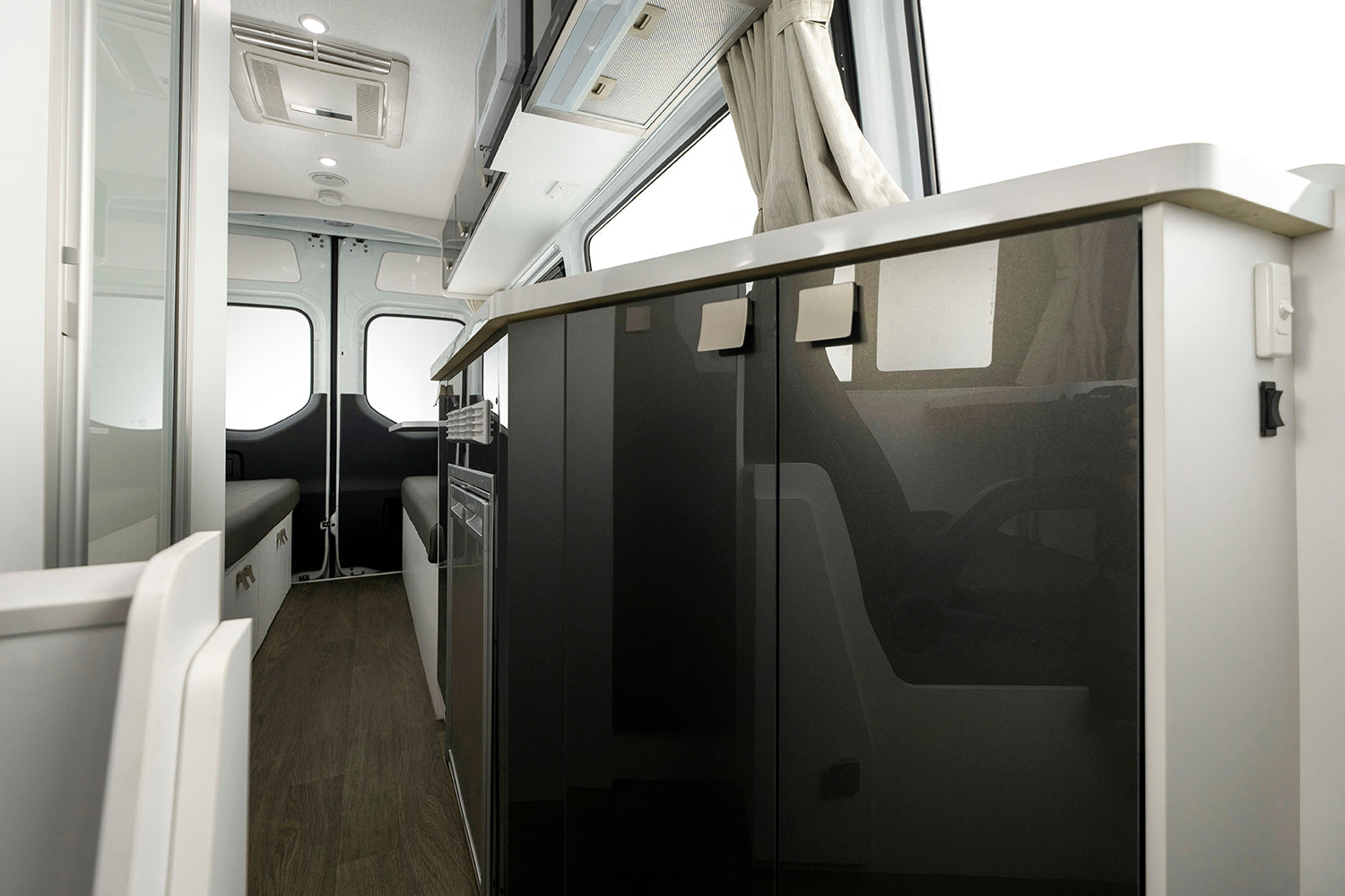 WINNEBAGO BONDI 4S